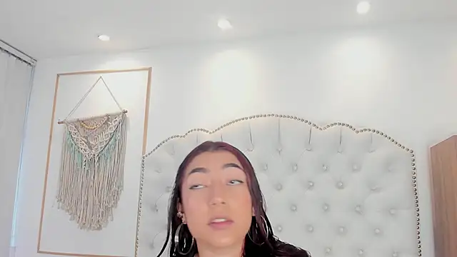 Sara funy online show from 04-09-26, 11:15