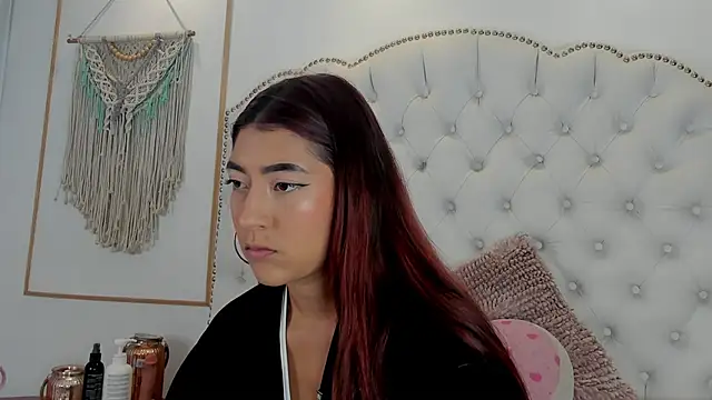 Sara funy online show from 04-24-26, 11:23