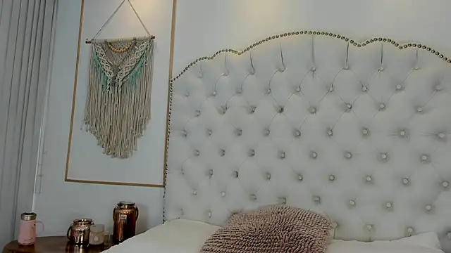 Sara funy online show from 04-29-26, 11:36