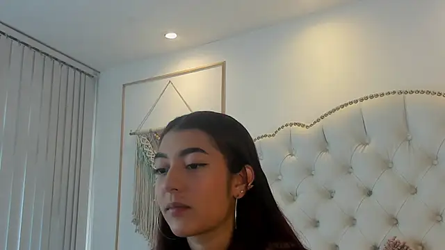 Sara funy online show from 06-03-26, 11:46