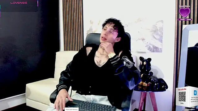 Jay Taylor1  online show from 03-11-26, 02:50