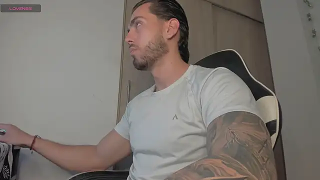 Axel  Blaze online show from 04-17-26, 12:41