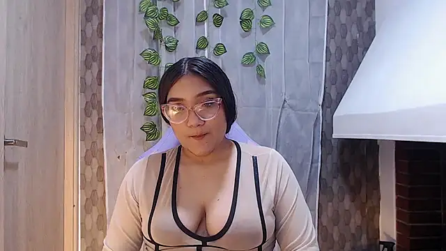 anyela donecm online show from 04-01-26, 07:33