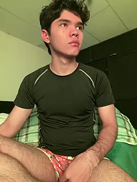 Snapshot of Camii_pink chatting on 02-27-26, 06:19 Camii pink online show from 02-27-26, 06:19