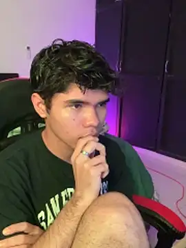 Snapshot of Camii_pink chatting on 03-10-26, 06:35 Camii pink online show from 03-10-26, 06:35