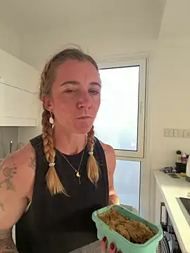 FitAnna online show from 03-11-26, 02:56