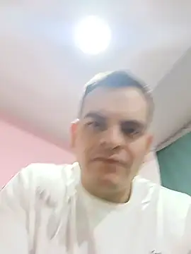Snapshot of Edwin_Q chatting on 07-06-26, 04:53 Edwin Q online show from 07-06-26, 04:53