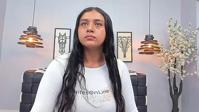 Lunaa Abril online show from 02-26-26, 12:15