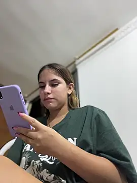 MiluRossee online show from 03-22-26, 05:22