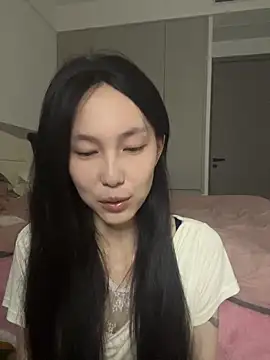 Snapshot of DD-5200 chatting on 03-10-26, 12:43 DD-5200 online show from 03-10-26, 12:43