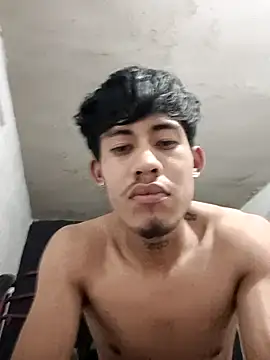 Snapshot of FanlikeSaxist chatting on 04-04-26, 02:43 FanlikeSaxist online show from 04-04-26, 02:43