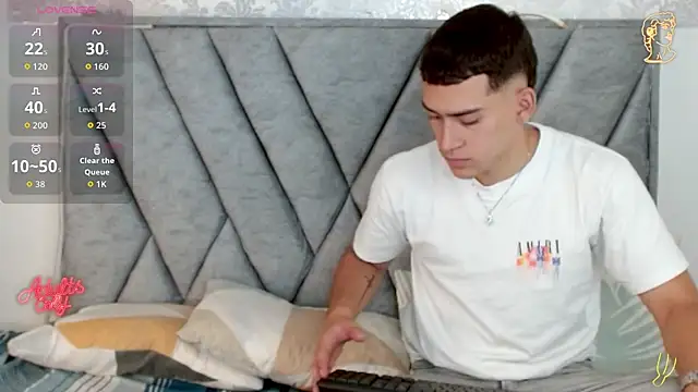 oliver   saint online show from 04-25-26, 05:21