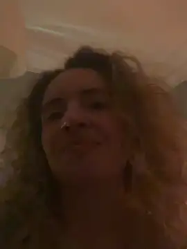 curlyirishgirl online show from 02-25-26, 10:08