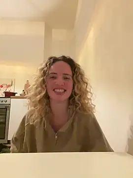 curlyirishgirl online show from 03-01-26, 04:03