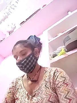 Hot bri2 online show from 04-08-26, 07:58