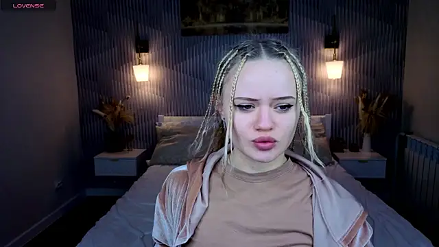 Tessa Ashe online show from 04-22-26, 01:41