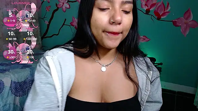 NoelleVireaux online show from 04-10-26, 10:42