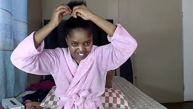 Snapshot of LexyDiana chatting on 05-24-26, 06:07 LexyDiana online show from 05-24-26, 06:07