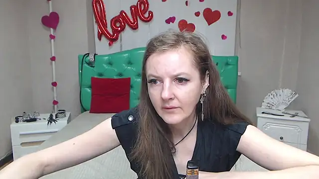 MeganPirs online show from 04-25-26, 05:10