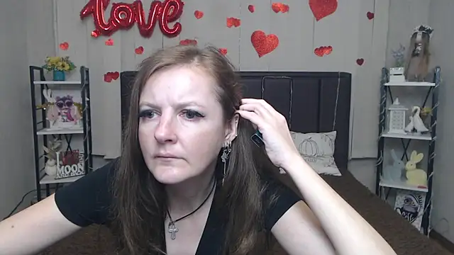 MeganPirs online show from 05-13-26, 05:32