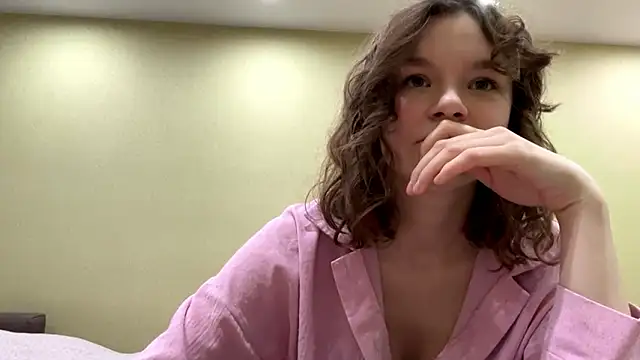 AliveCute online show from 03-09-26, 05:28