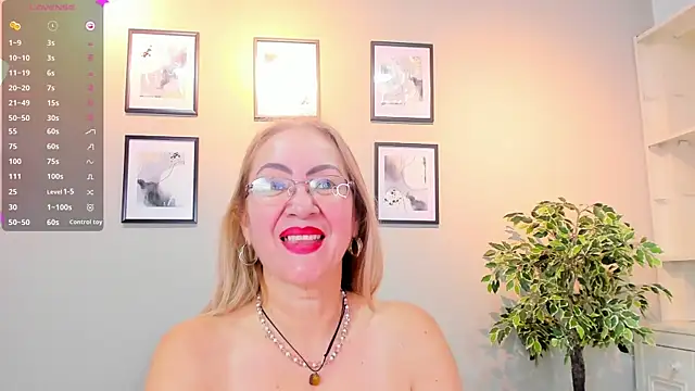 Victoria Firee online show from 04-19-26, 06:10