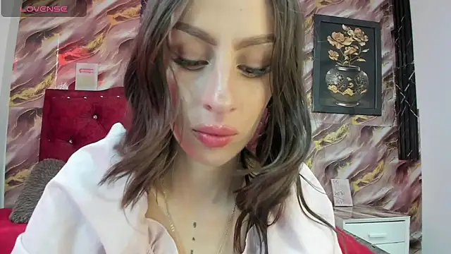 Miis Beella online show from 04-28-26, 07:41