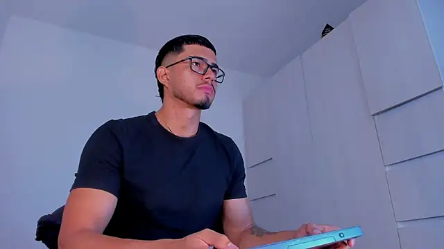 THADEO KING2 online show from 03-24-26, 05:29