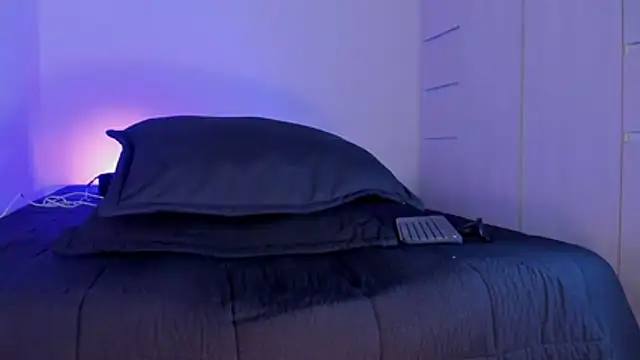 THADEO KING2 online show from 04-12-26, 01:43