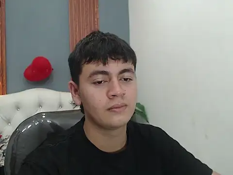 Thiago saenzz online show from 03-07-26, 05:43