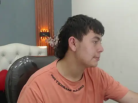 Thiago saenzz online show from 03-10-26, 05:07