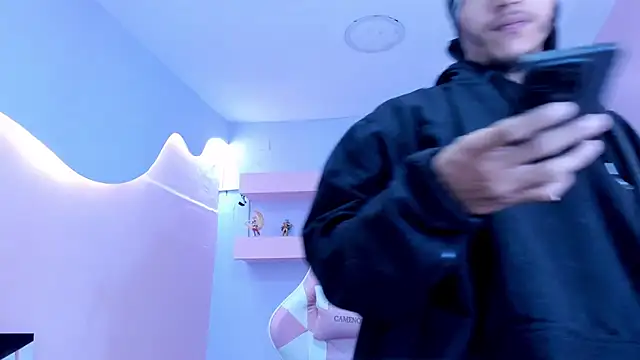 DanteLuxx online show from 04-22-26, 03:31