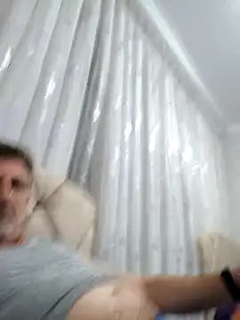 arelll34 online show from 04-20-26, 10:33