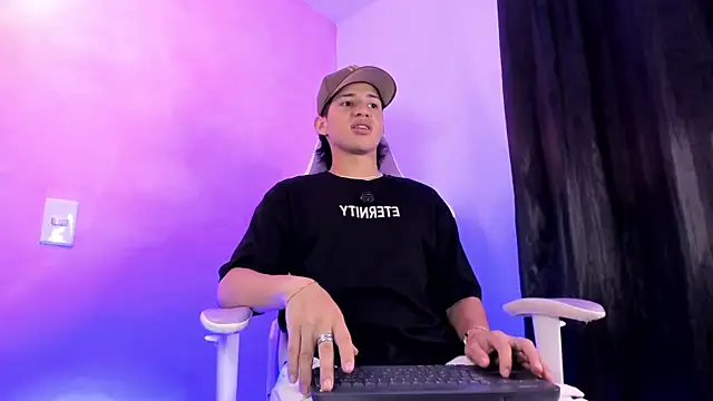Nathan--Ferrara online show from 05-25-26, 12:22