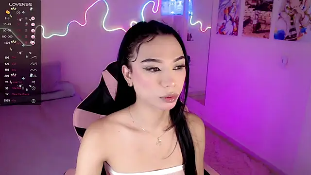 IamAndrea01 online show from 04-15-26, 06:20