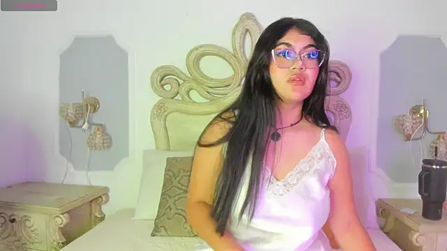 daphne aris online show from 03-14-26, 03:56