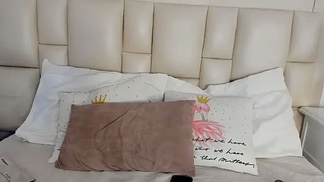 dulcenyra7 online show from 03-11-26, 10:16