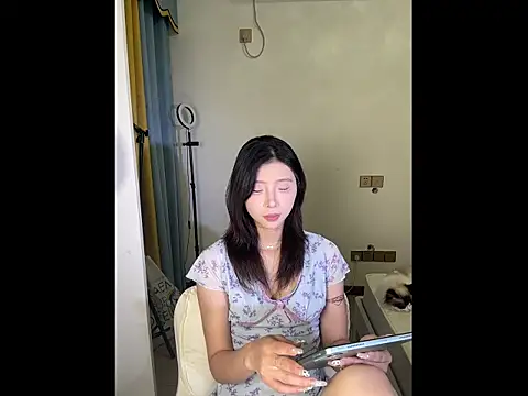 Y--F--LOVE online show from 04-20-26, 01:25