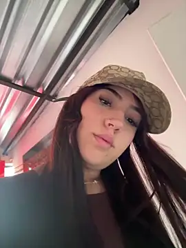 Snapshot of Munequita_med44 chatting on 03-25-26, 12:11 Munequita med44 online show from 03-25-26, 12:11