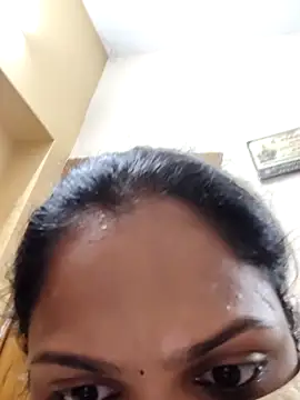 Snapshot of Tamil_Hot_Saranya chatting on 03-02-26, 05:42 Tamil Hot Saranya online show from 03-02-26, 05:42