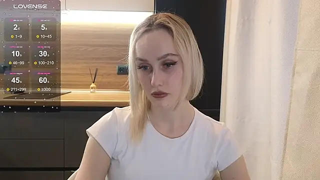Bella Villen online show from 06-18-26, 12:53