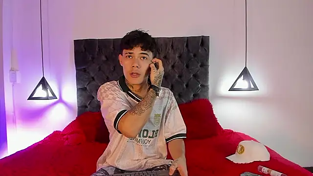 im seven online show from 02-28-26, 04:02