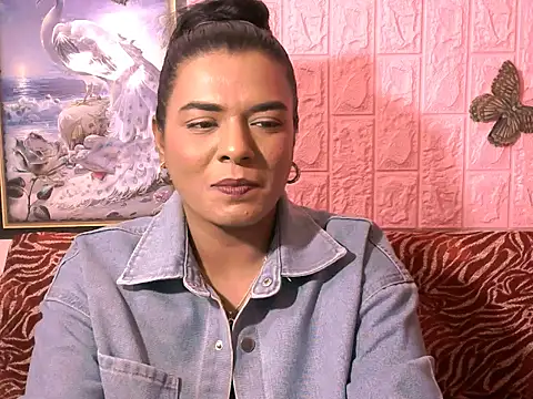 Indiannaughtygoddess online show from 04-05-26, 06:38