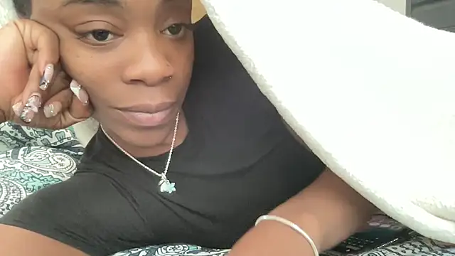 Snapshot of PetiteWet chatting on 03-26-26, 07:30 PetiteWet online show from 03-26-26, 07:30