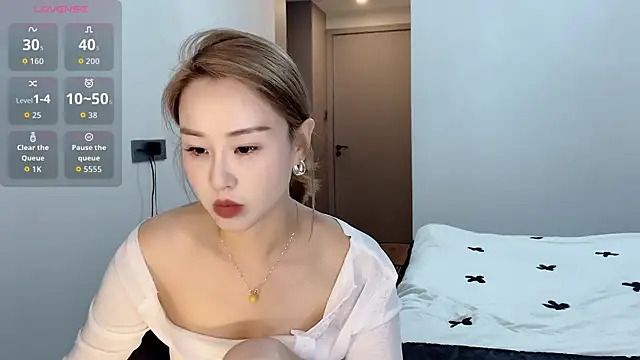 xiaolu-686 online show from 05-07-26, 03:17