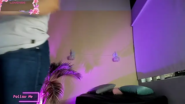  VALERIAGOMEZ online show from 04-21-26, 12:00