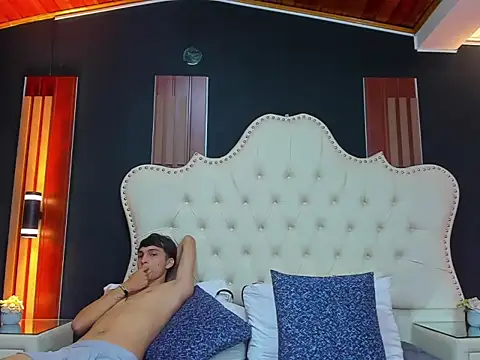 AnnyANDnoah online show from 02-28-26, 01:01