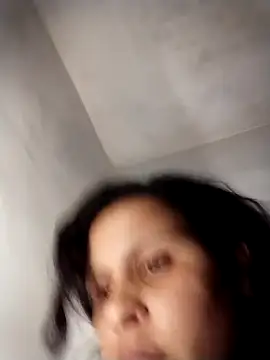 Snapshot of Btis69sexx chatting on 03-27-26, 04:40 Btis69sexx online show from 03-27-26, 04:40