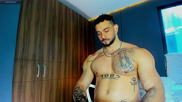 massimo visconti online show from 04-25-26, 01:41