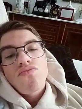 Alejandro27003 online show from 03-08-26, 05:17